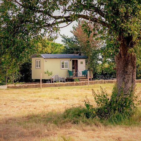 The Abberton Shepherds Hut Evesham Dış mekan fotoğraf
