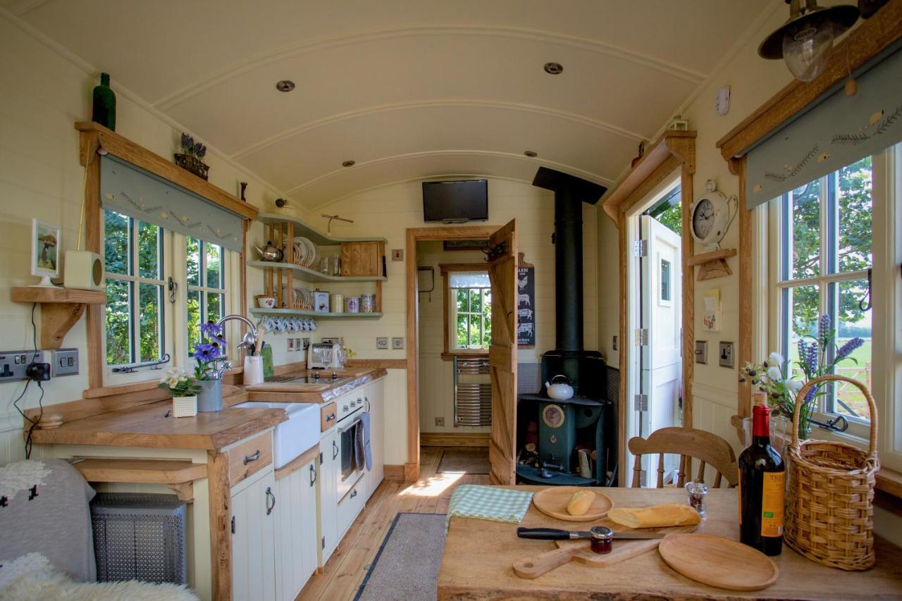 The Abberton Shepherds Hut Evesham Dış mekan fotoğraf